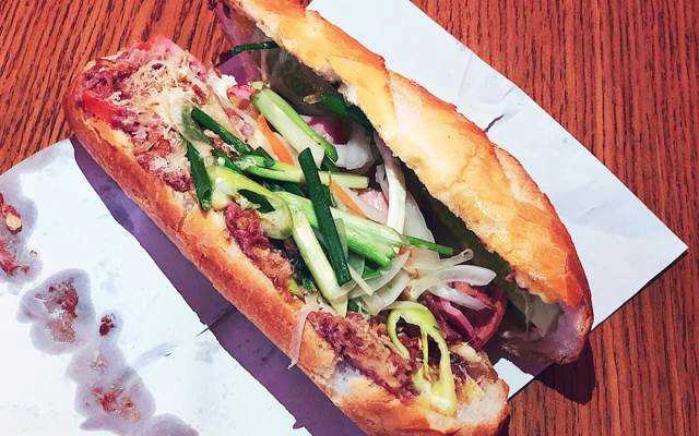 Tiệm Bánh Vân Đào - Lò Bánh Mì & Bánh Mì Thịt Chả