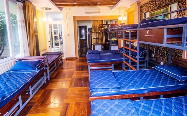 Top Villa Hostel