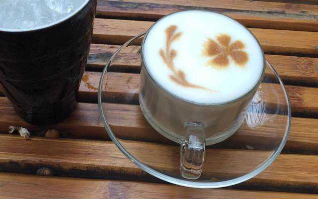 Trang 2 Cafe