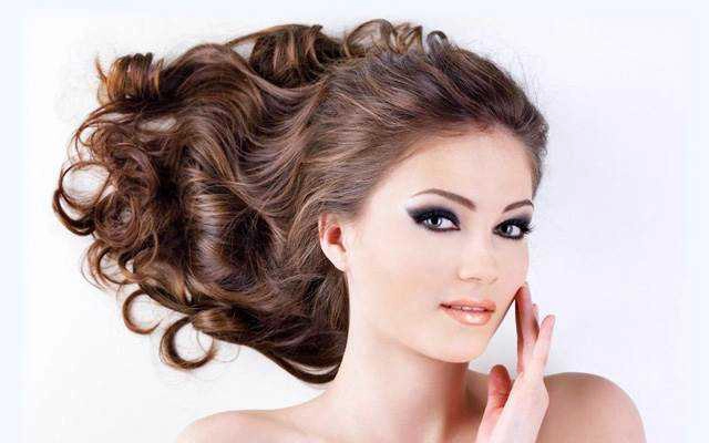 Trang điểm, make up Tiệm Tóc Nina