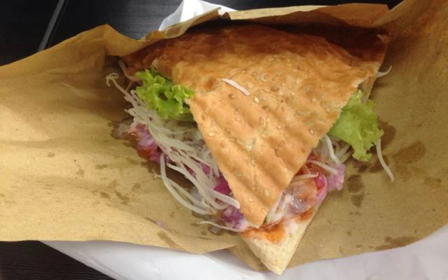 Quán Ăn Tràng Thi Restaurant - Bánh Mì Kẹp Thịt