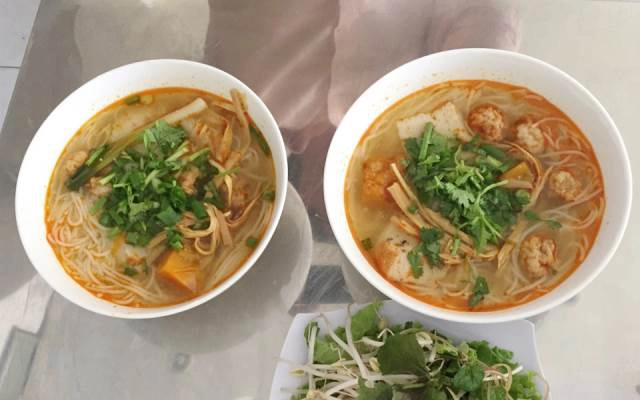 Quán Ăn Tràng Tiền - Bún Bò Gốc Huế