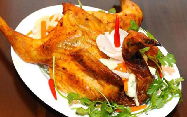 Quán Ăn Tre Làng - Gà Nướng Lu