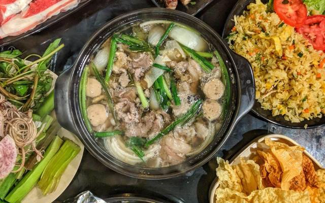 Quán Ăn Trùm Lẩu