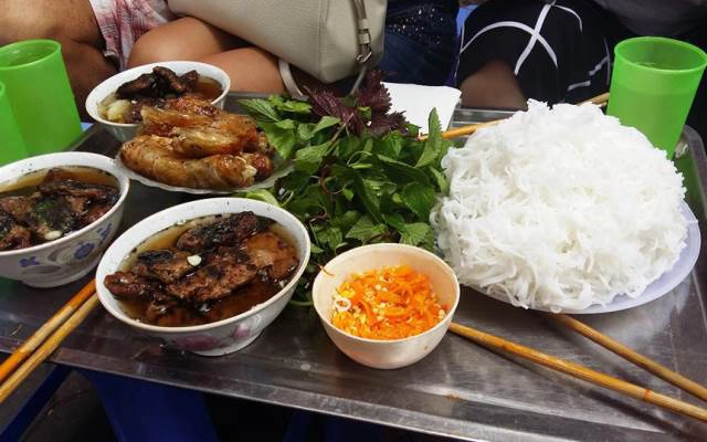 Quán Ăn Trung Béo - Bún Chả Que Tre