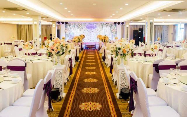 Nhà Hàng Trung Tâm Tiệc Cưới Diamond Palace - Hoàng Quốc Việt