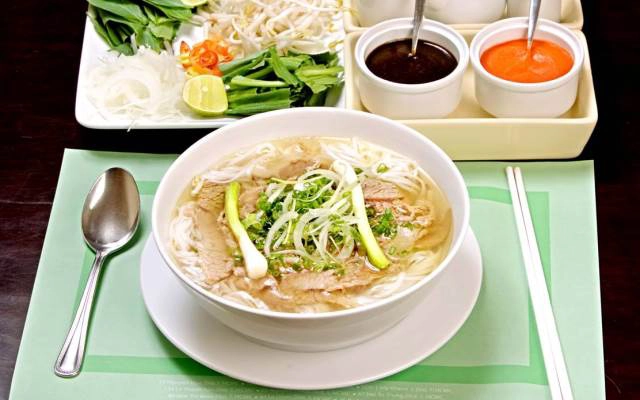 Quán Ăn Trường Giang - Phở Bò Gia Truyền