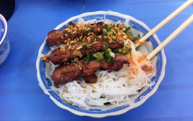 Quán Ăn Tư Hoàng - Bún Thịt Nướng & Cơm Tấm