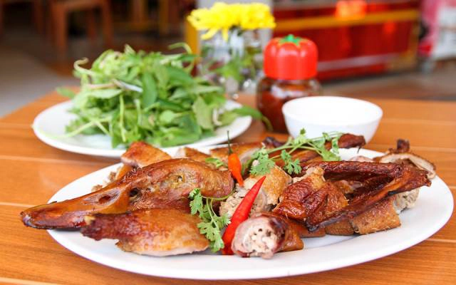 Quán Ăn Tư Ròm - Quán Nhậu Đồng Quê