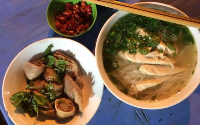 Quán Ăn Tú Xuyên - Bún Chả & Phở Gà Ta