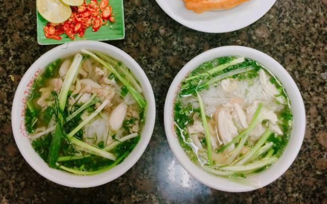 Quán Ăn Tuấn Anh - Phở Gà Ta Phố Cổ
