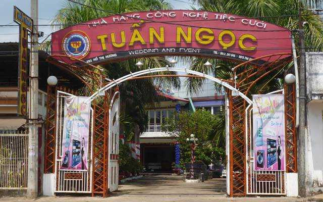 Tuấn Ngọc - Nhà Hàng Công Nghệ Tiệc Cưới