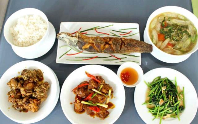 Quán Ăn Tuấn Sơn - Cơm Việt Nam