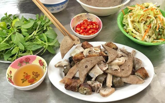 Quán Ăn Tùng Quán - Lòng Lợn Ngon