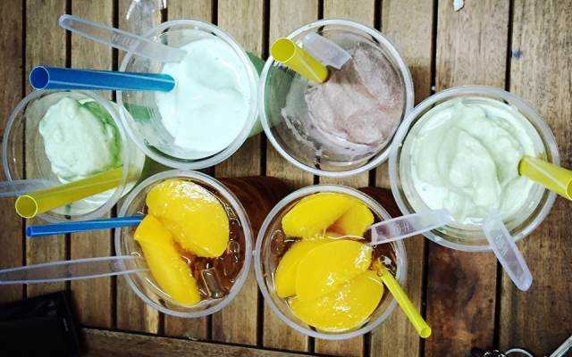 Tuyết Nhiệt Đới - Milk Tea & Coffee - Xóm Chiếu