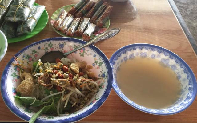 Quán Ăn Tý Hon - Bún & Cơm Hến