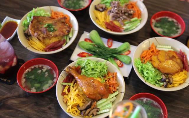 Quán Ăn Úm Ba La Street Food Station