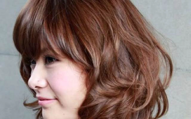 Uốn Tóc Thu Duyên - Cách Mạng Tháng 8