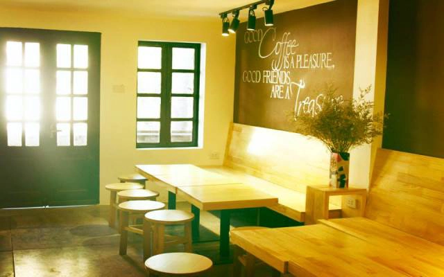 Quán Ăn Urban Coffee - Hoàng Minh Giám