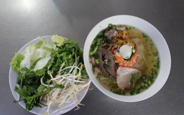 Quán Ăn Út Lâm - Hủ Tiếu Xương