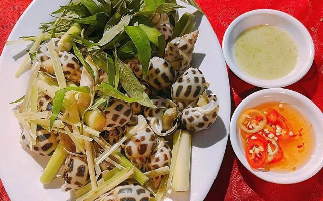 Quán Ăn V&T Quán - Cá Nục Nướng & Ốc