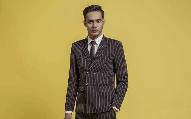 V.82 Store - 722 Cách Mạng Tháng Tám