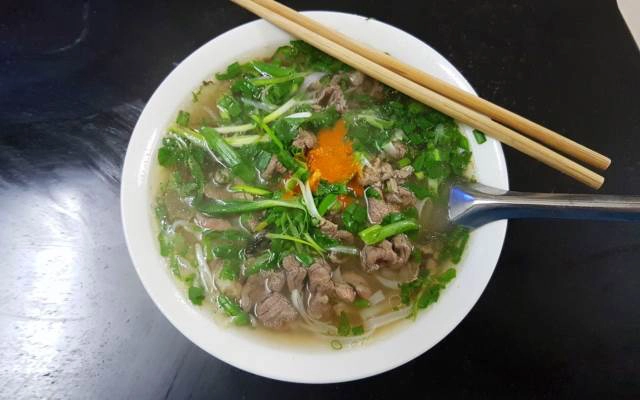 Quán Ăn Văn Đồng - Phở Bò, Cơm Rang & Mì Xào