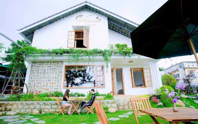 Vanda Villa