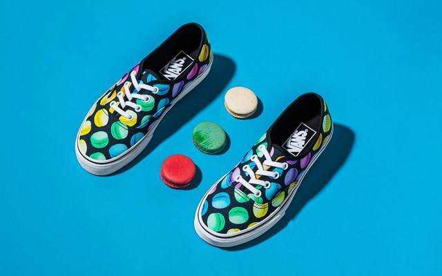 Vans - Âu Cơ