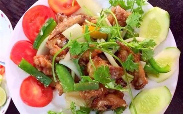 Quán Ăn Vĩ Nướng Quán - Xóm Chiếu
