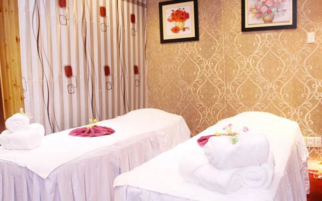 Việt Hồng Massage - Cách Mạng Tháng 8