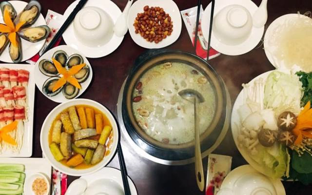 Quán Ăn Lẩu Sữa Vương