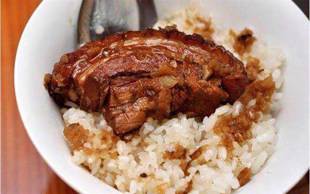 Quán Ăn Xôi Nóng & Bánh Mì - Trương Định