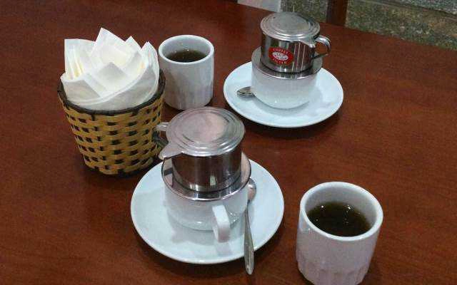 Xuân Cafe - Hoàng Đạo Thành