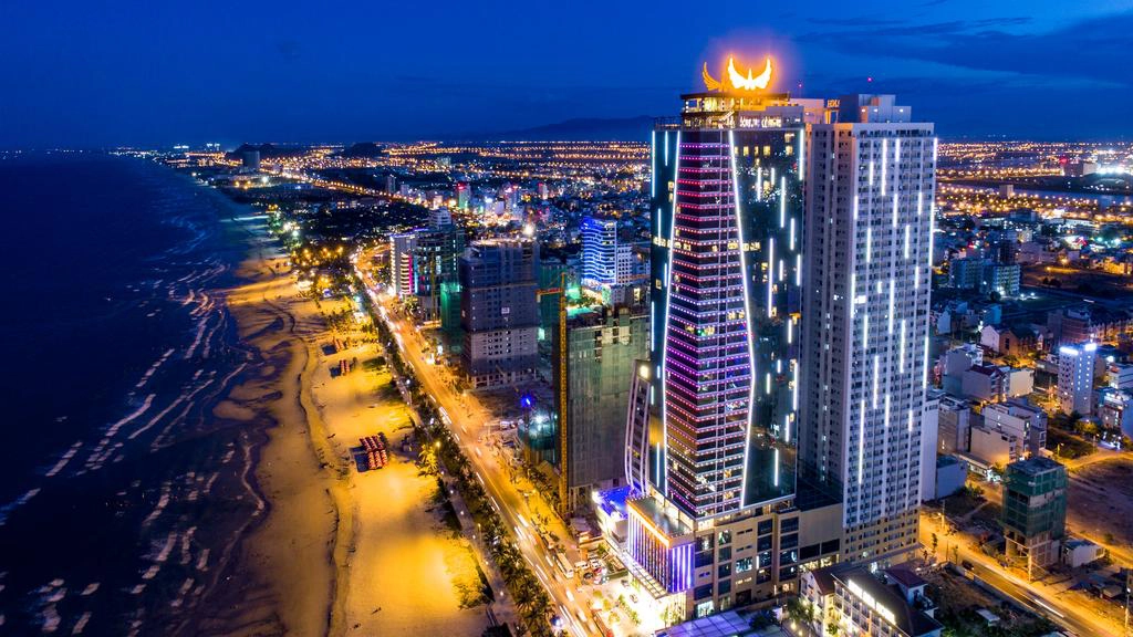 3N2Đ ở khách sạn Mường Thanh Luxury Đà Nẵng 5* + vé máy bay khứ hồi + ăn sáng chỉ 4.299.000 đồng