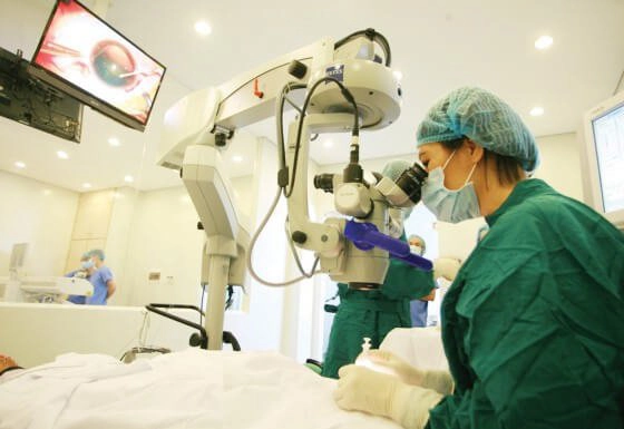 40 tuổi có nên mổ cận thị?