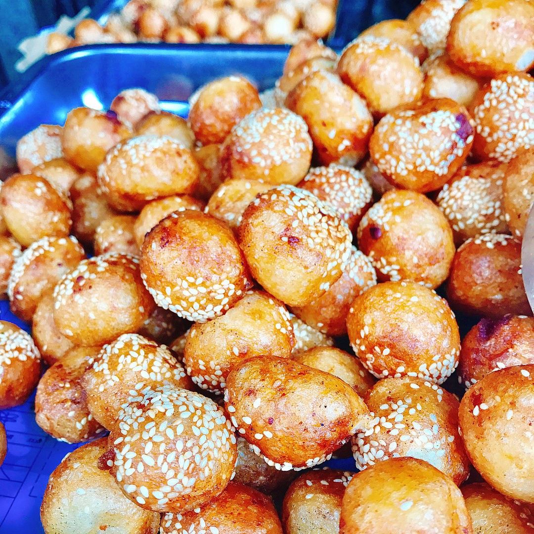 5 hàng bánh rán tuyệt ngon nên thử ngay khi vào phố cổ chơi nhân ngày mát trời