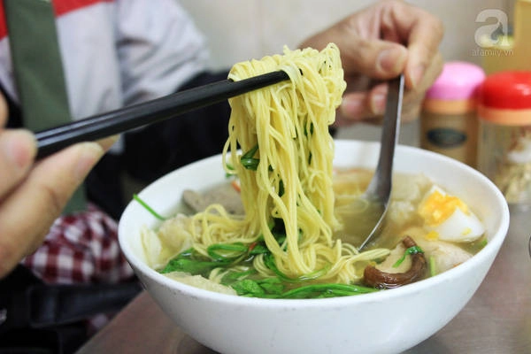 5 quán mì vằn thắn nổi tiếng ở Hà Nội nếu “không ăn thử chỉ có thiệt”