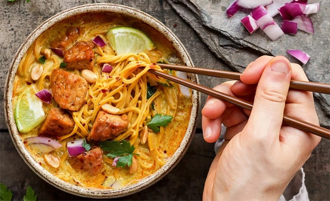 9 món đặc sản ‘không ngon mắt nhưng đã miệng’ ở miền bắc Thái Lan