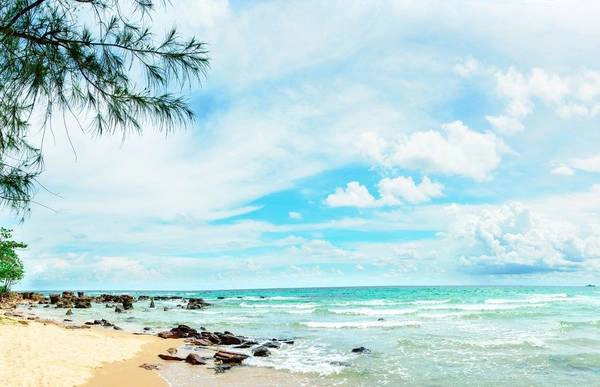 Bãi biển Vũng Bầu - điểm đến hoang sơ giữa lòng đảo ngọc Phú Quốc