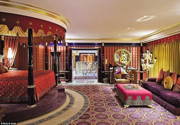 Bên trong khách sạn Dubai 7 sao ‘quyền lực’ nhất mạng xã hội