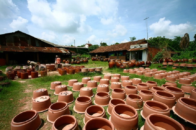 Bên trong lò gốm thủ công cổ nhất Bình Dương