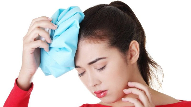 Bị đau đầu có nên chườm đá?