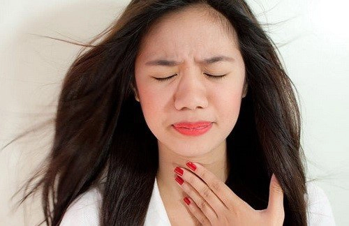 Bị khàn tiếng nhưng không đau họng, có đáng lo?