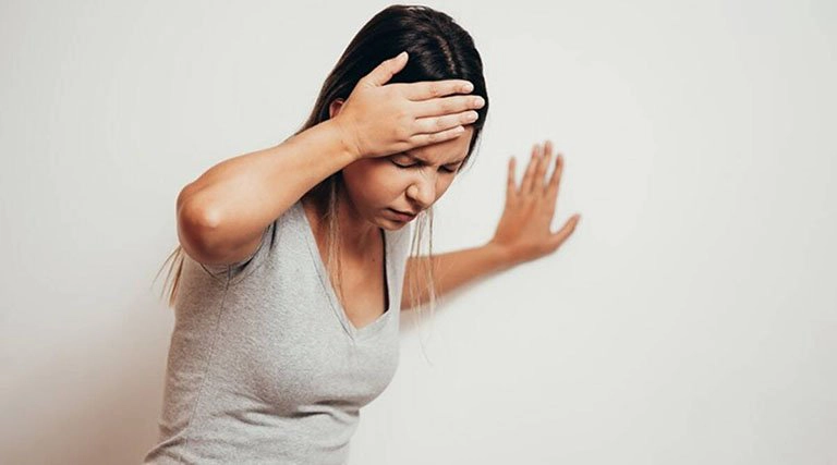 Bị rối loạn tiền đình có sốt không?