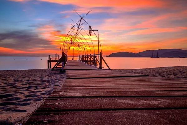 Biển Nha Trang đẹp diệu kỳ từ bình minh đến hoàng hôn