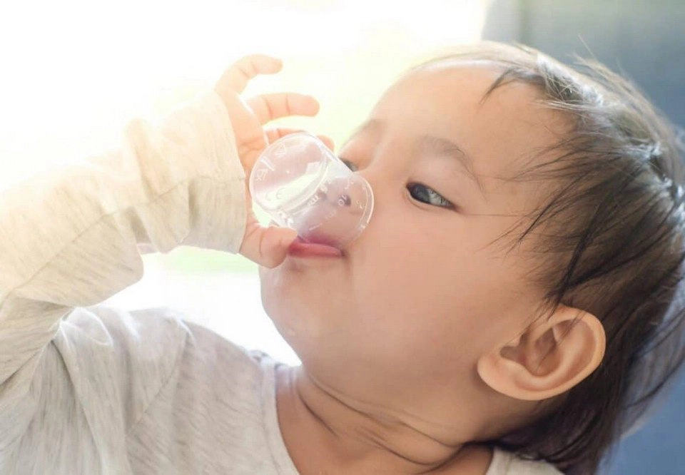 Bổ sung kẽm và sắt cho bé cùng nhau được không?