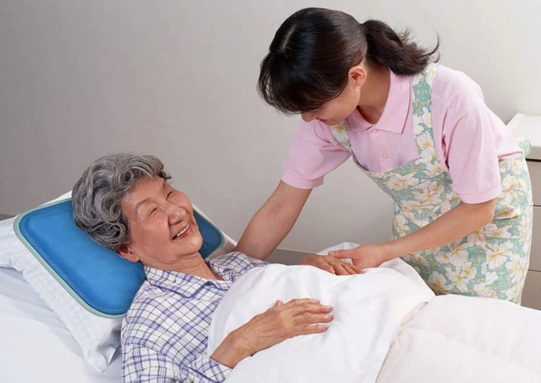 Cách chăm sóc cho người bệnh bị rối loạn tiền đình