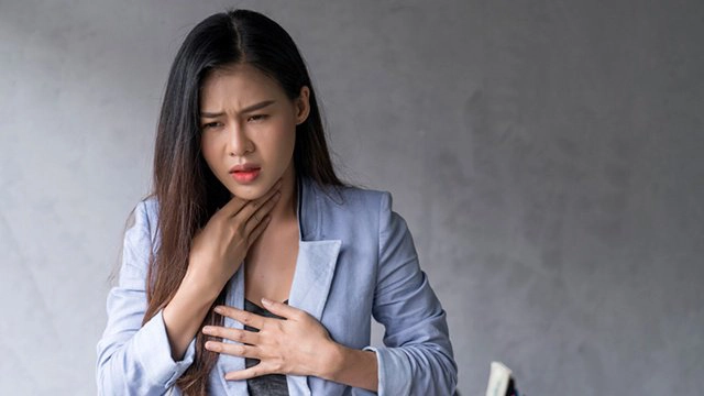 Cách chữa mất giọng cho người phải nói nhiều
