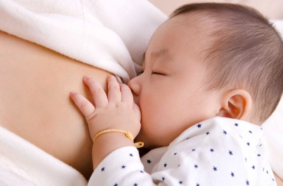 Cách dùng thuốc viêm họng dành cho mẹ cho con bú